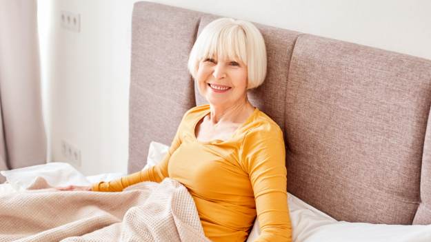 3 ćwiczenia, które możesz robić w łóżku...