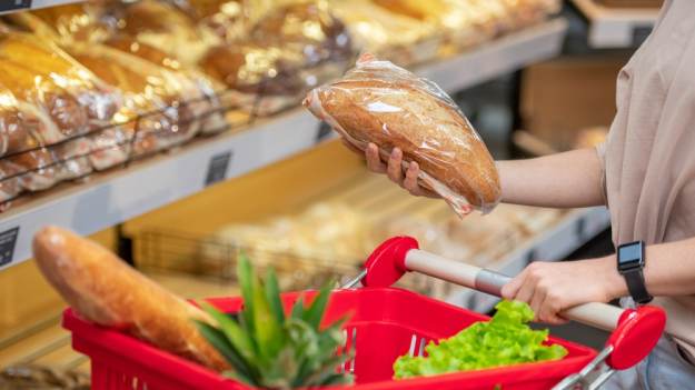 Naukowcy już wiedzą, czemu tyjesz, jedząc chleb...