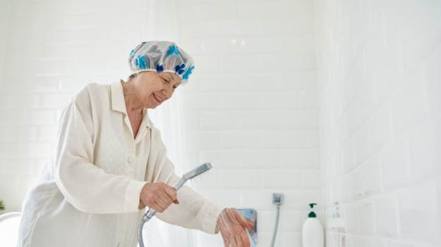 Jak często osoby po 65. roku życia powinny się..